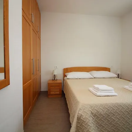 Apartmani Nejasmic Primosten Exterior photo
