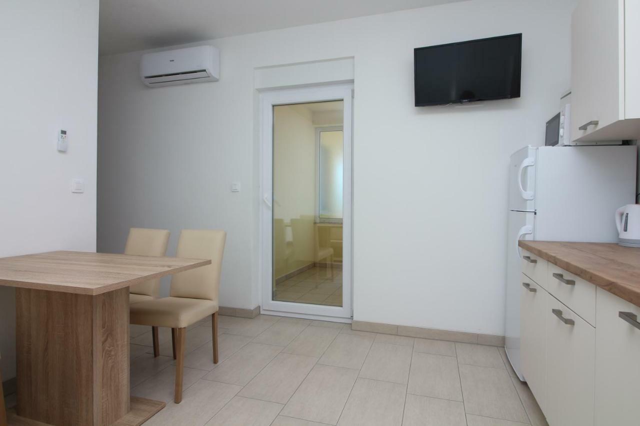 Apartment Nejasmic Primosten