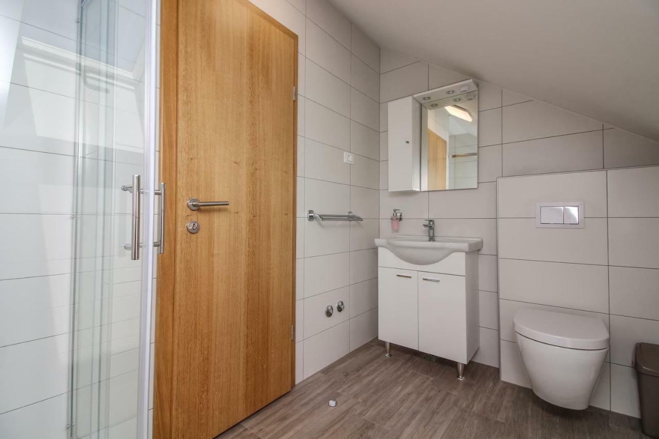Nejasmic Apartment Primosten
