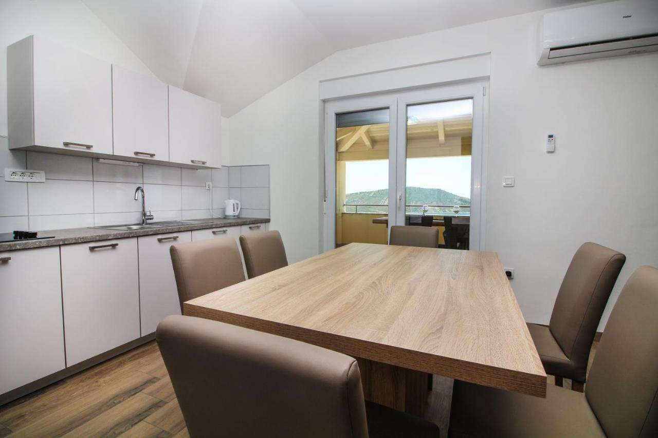 Nejasmic Apartment Primosten