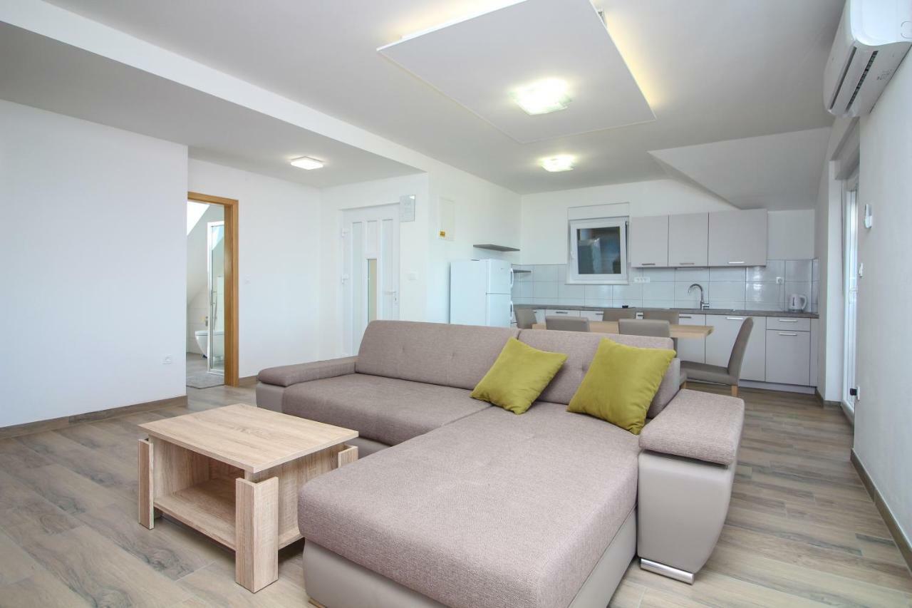 Nejasmic Apartment